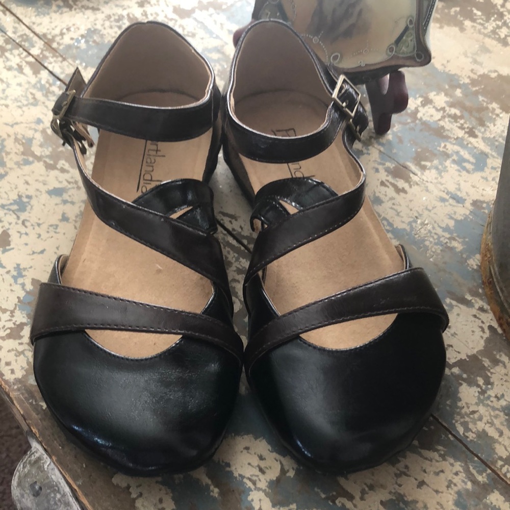 Portlandia Black Leather Flats